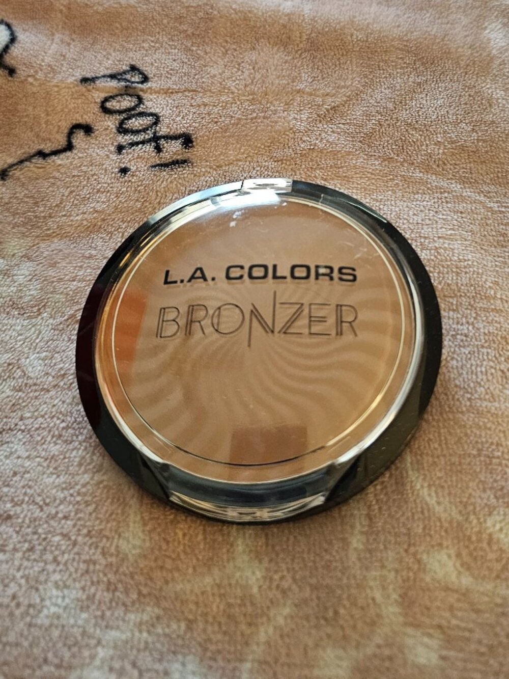 L.A. Colors Bronzer CFB401 Natural 0.42 oz Pressed Powder Compact
